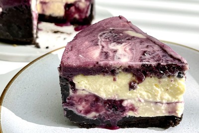 Blueberry Oreo Cheesecake