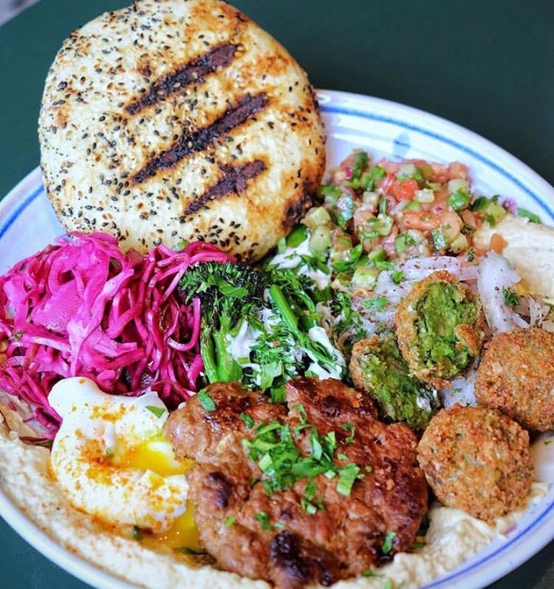Hummus Bowl With Grilled Green Vegetable