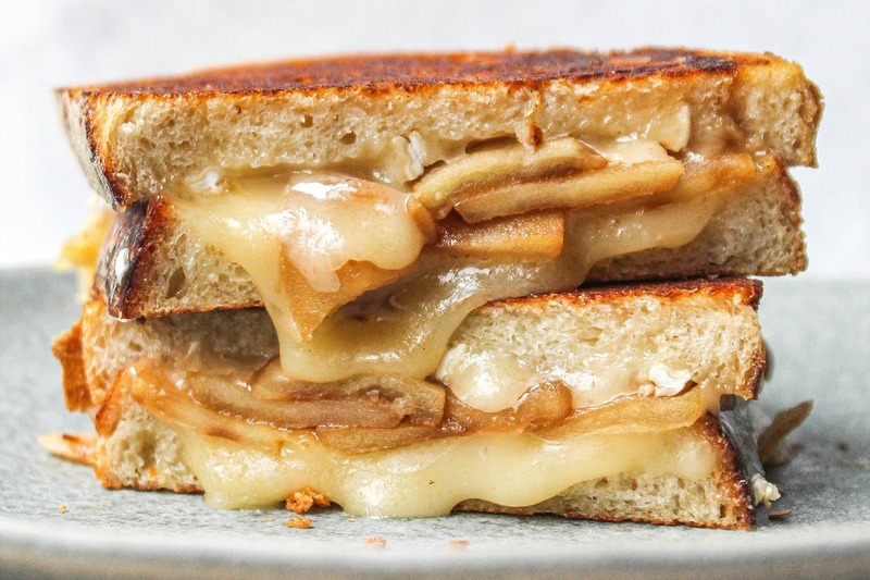 Brown Butter Apple and Brie Grilled Cheese