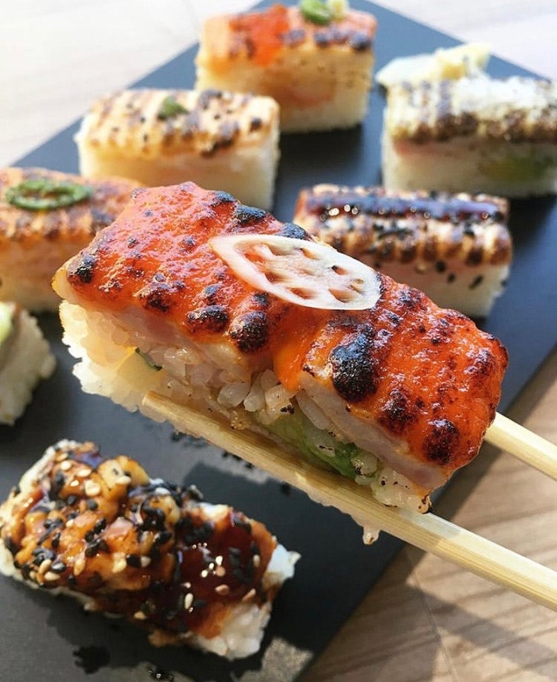Assorted Aburi-style Sushi: Unagi