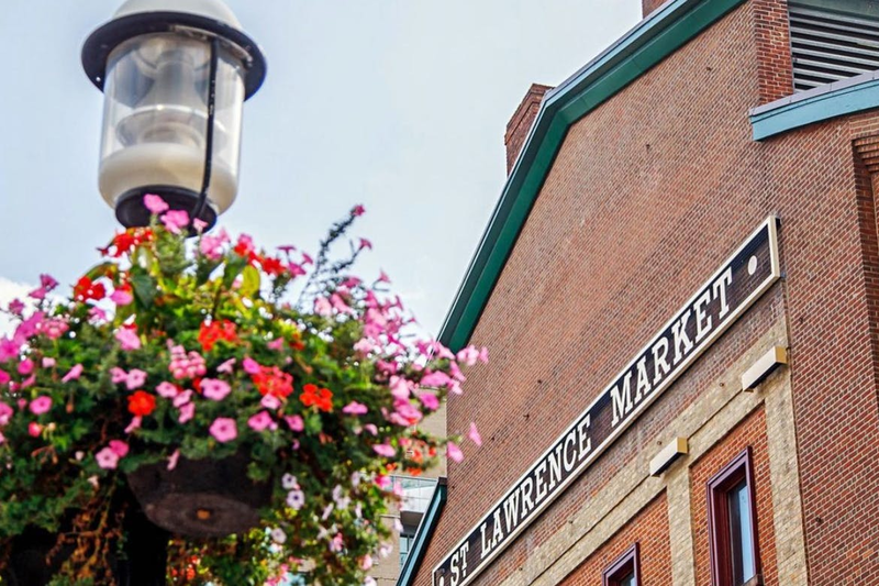 Top 10 Places to Eat In the St. Lawrence Market