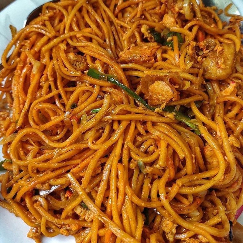 Manchuran Style Spicy Hakka Chicken Chow Mein
